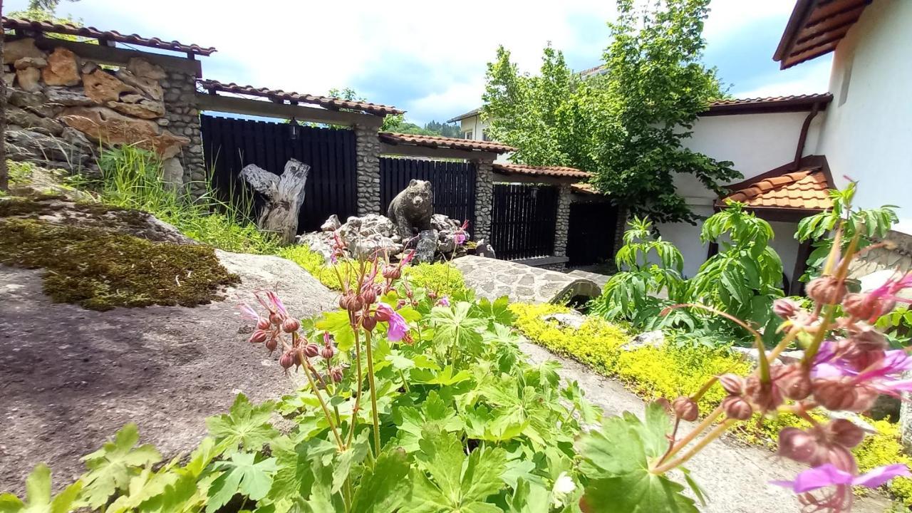 Къща За Гости Бащин Дом Apriltsi  Exterior photo